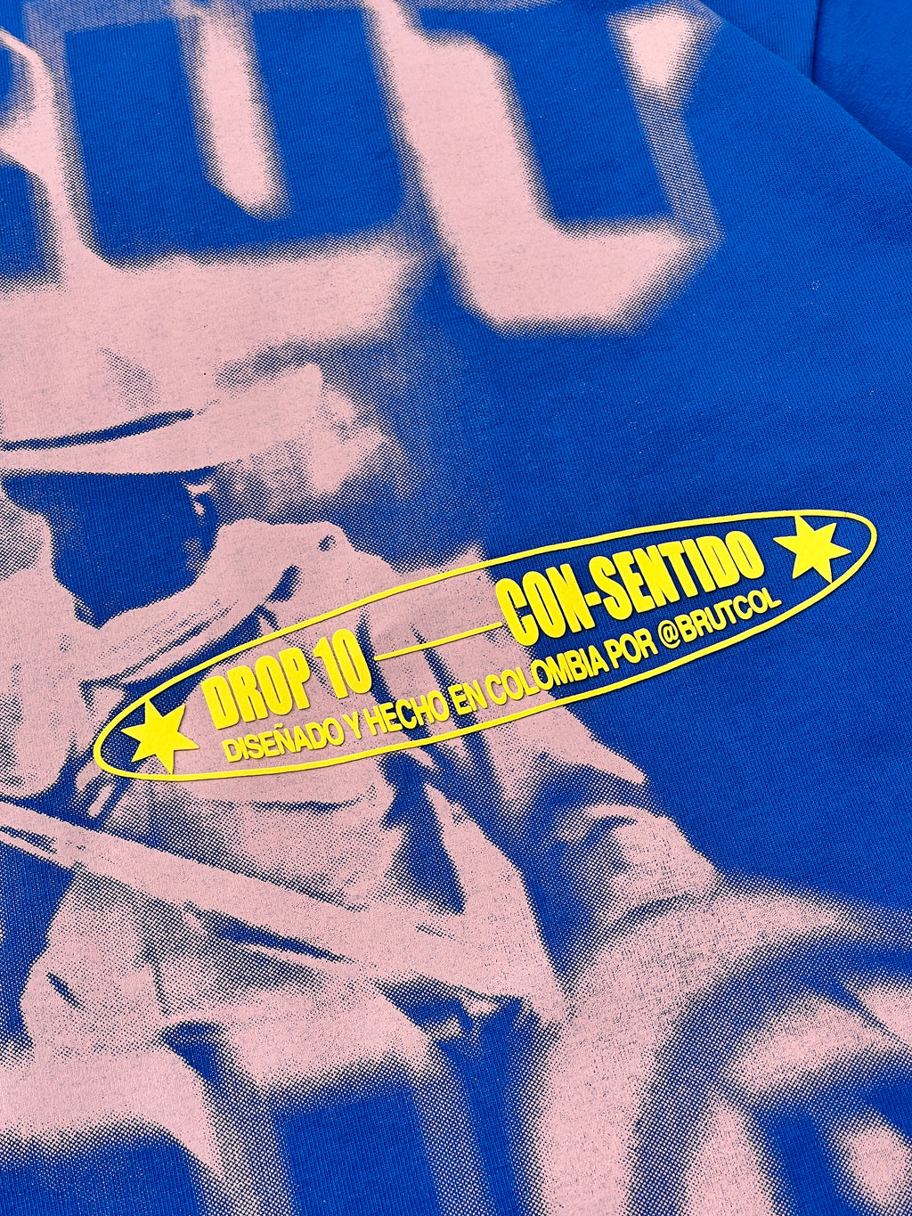Camiseta Oversize Cropped Brutcol® “Conserva tu Esencia” Azul – Edición Limitada Drop 10