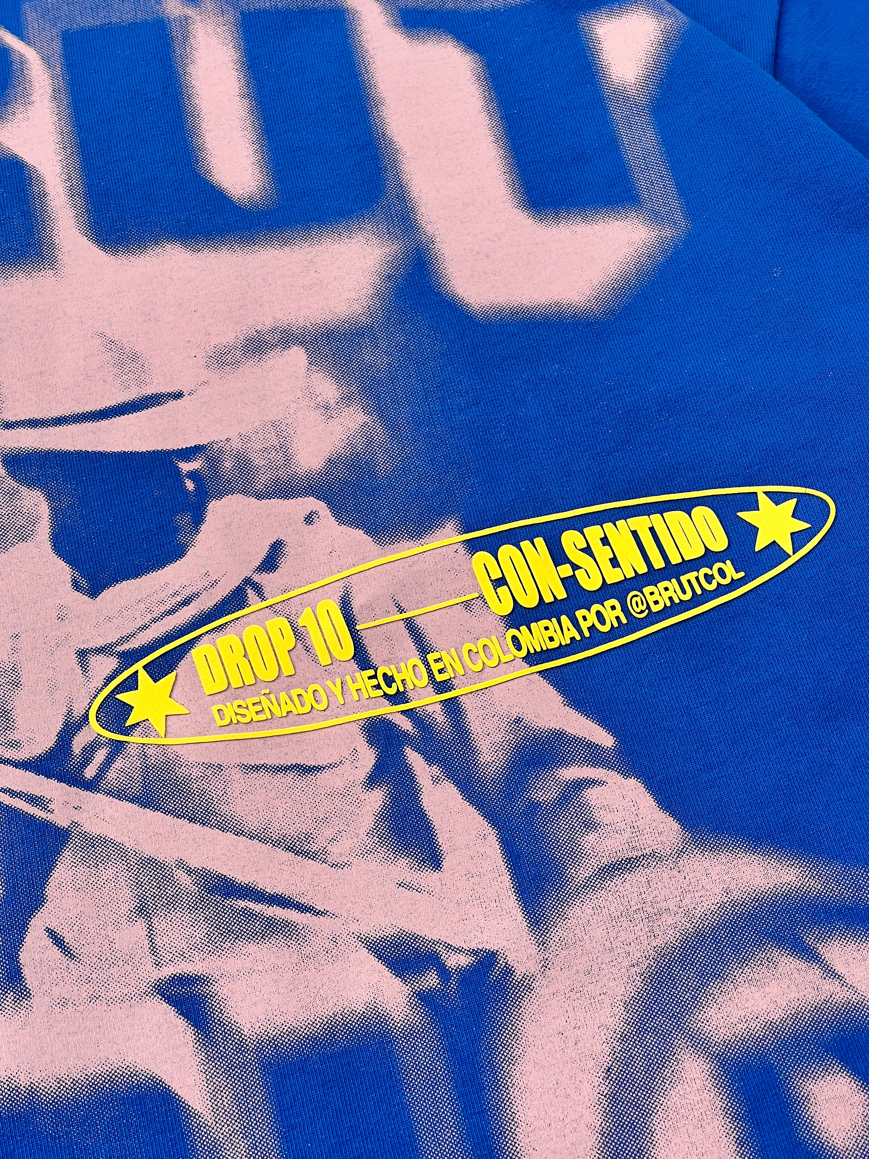 Camiseta Oversize Cropped Brutcol® “Conserva tu Esencia” Azul – Edición Limitada Drop 10
