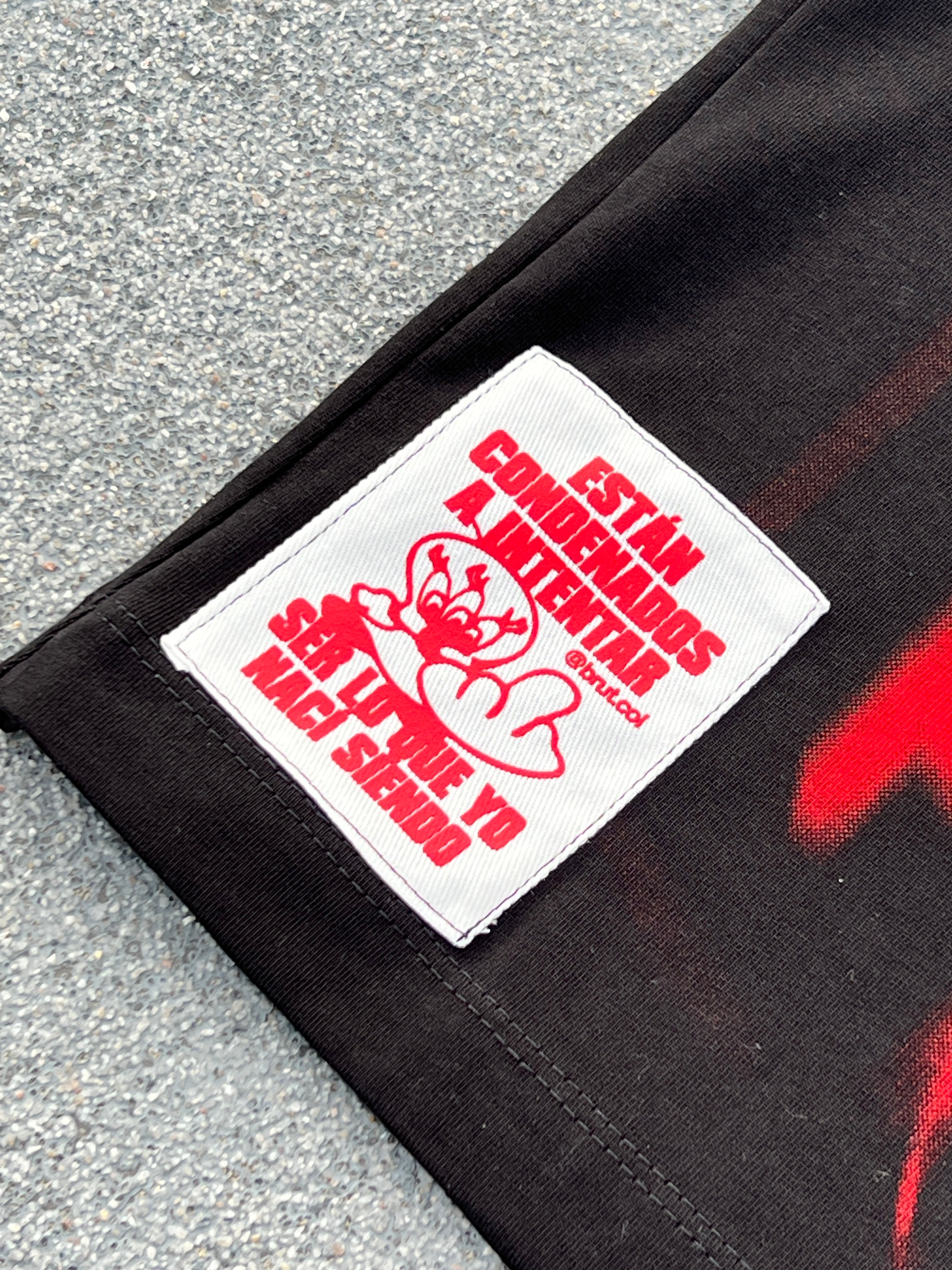 Camiseta Oversize Cropped Brutcol® “Conserva tu Esencia” – Edición Limitada Drop 10