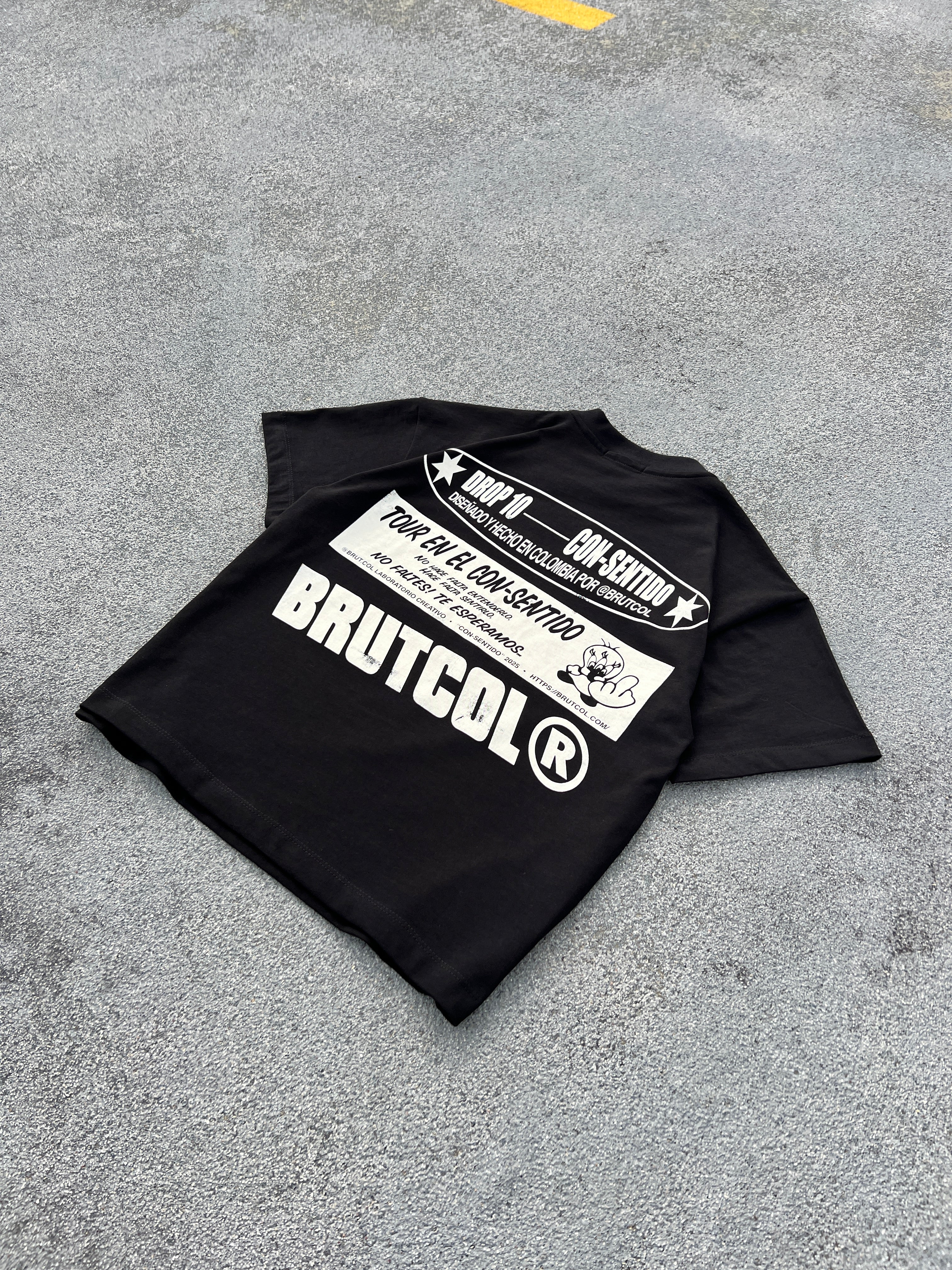 Camiseta Oversize Cropped Brutcol® “Tour en el Con-sentido” – Edición Limitada Drop 10