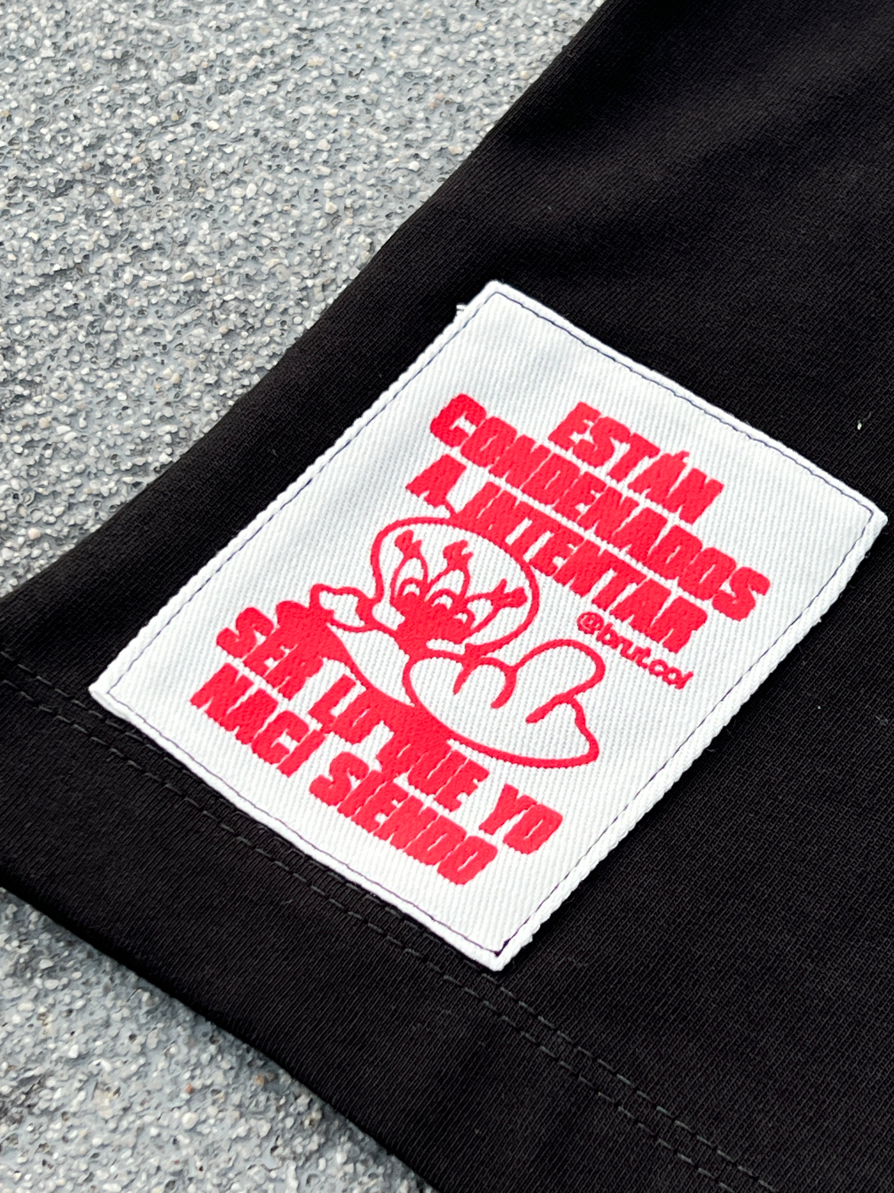 Camiseta Oversize Cropped Brutcol® “Tour en el Con-sentido” – Edición Limitada Drop 10