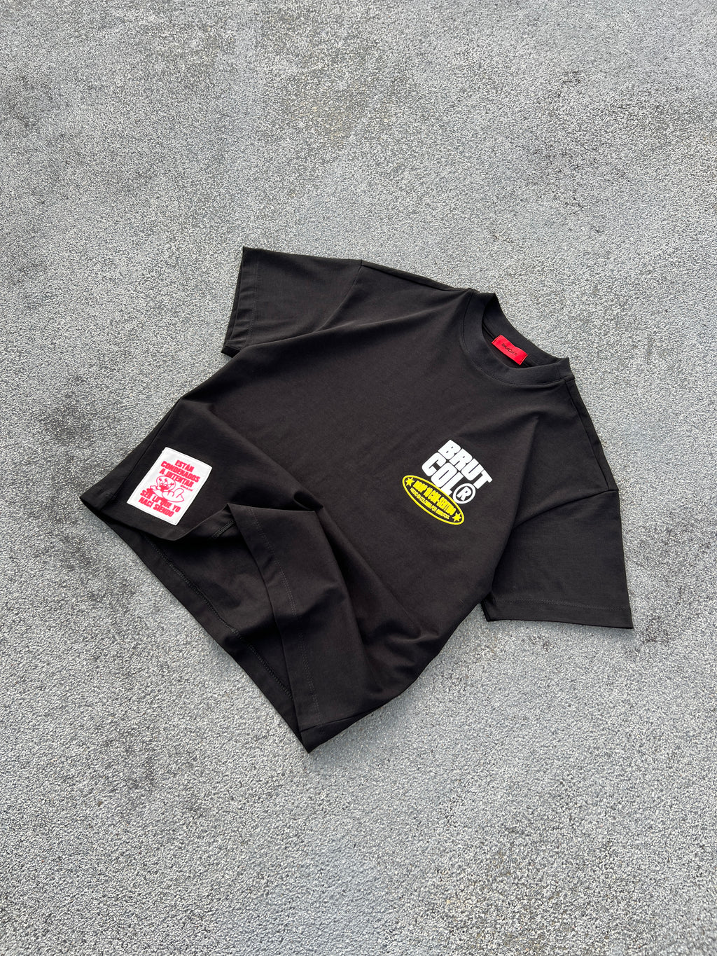 Camiseta Oversize Cropped Brutcol® “Tour en el Con-sentido” – Edición Limitada Drop 10