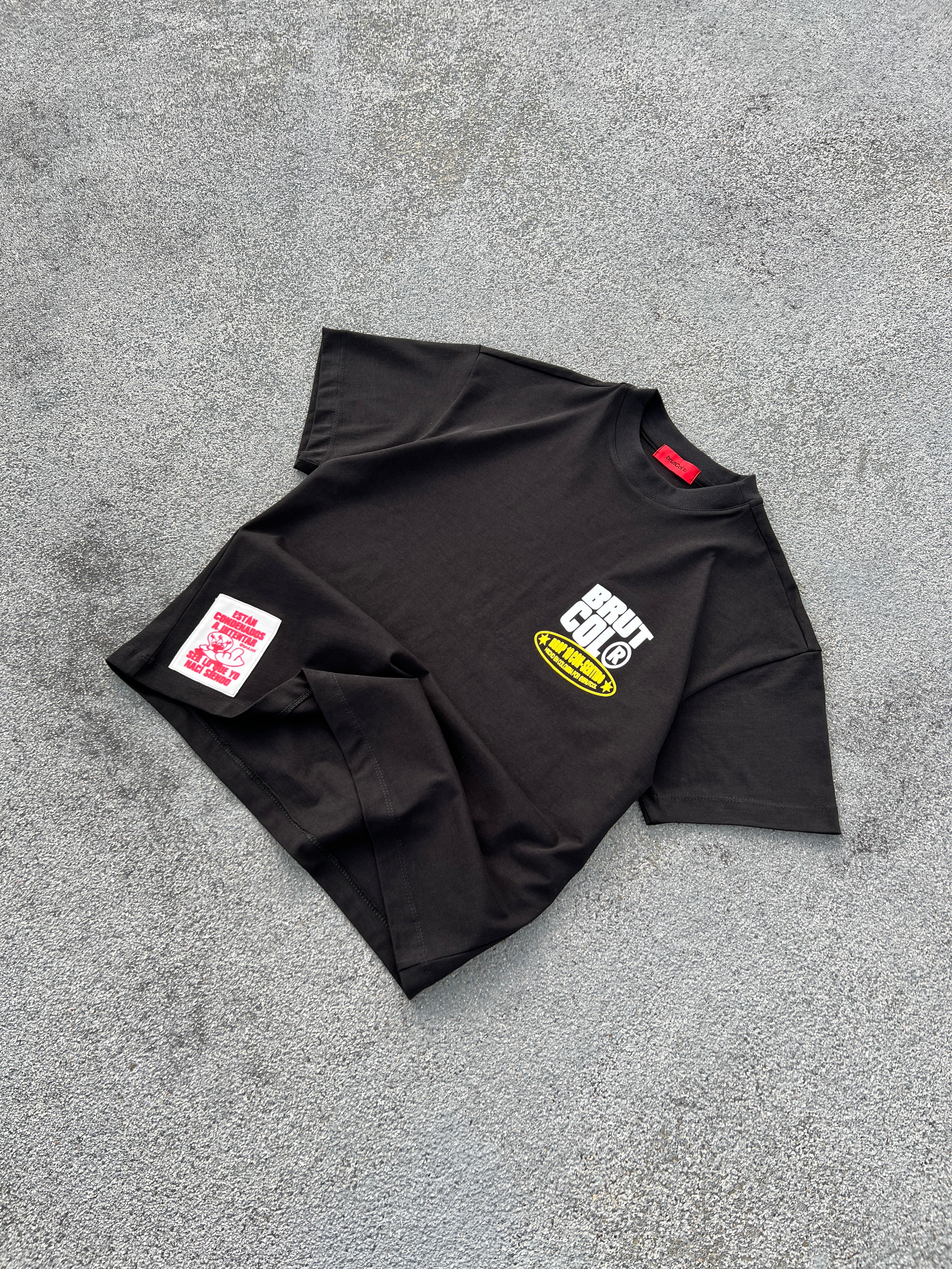 Camiseta Oversize Cropped Brutcol® “Tour en el Con-sentido” – Edición Limitada Drop 10