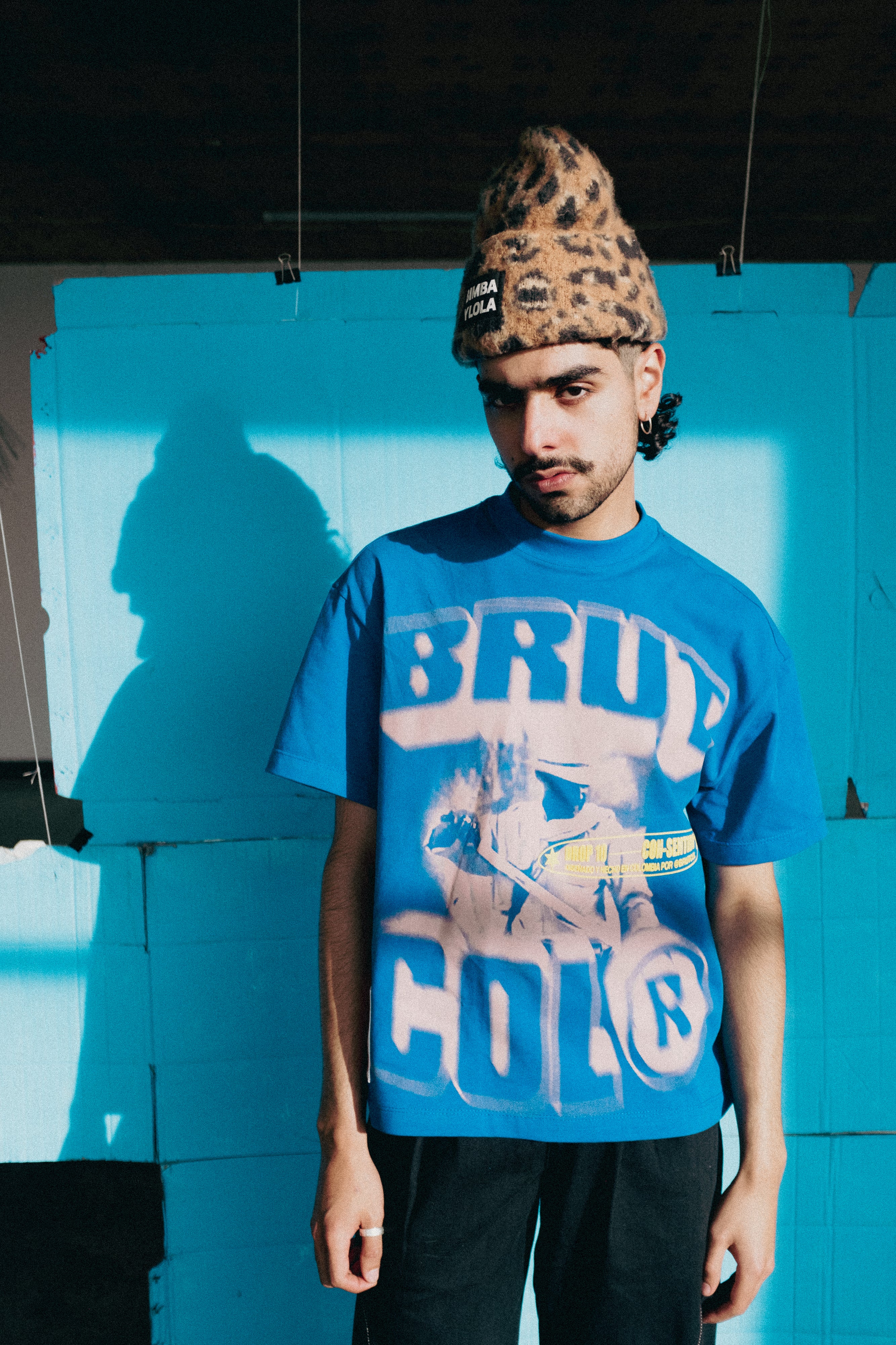 Camiseta Oversize Cropped Brutcol® “Conserva tu Esencia” Azul – Edición Limitada Drop 10