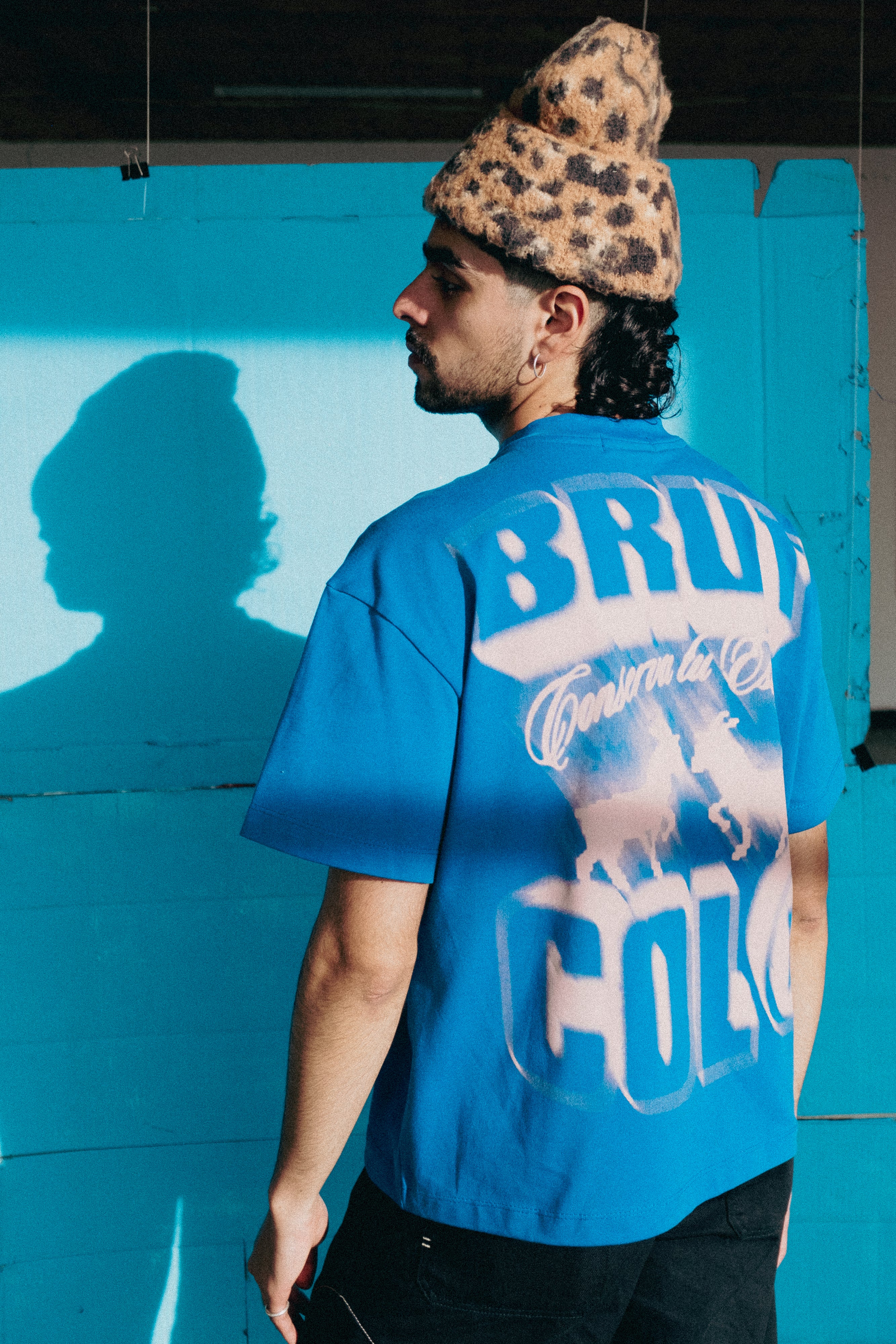 Camiseta Oversize Cropped Brutcol® “Conserva tu Esencia” Azul – Edición Limitada Drop 10