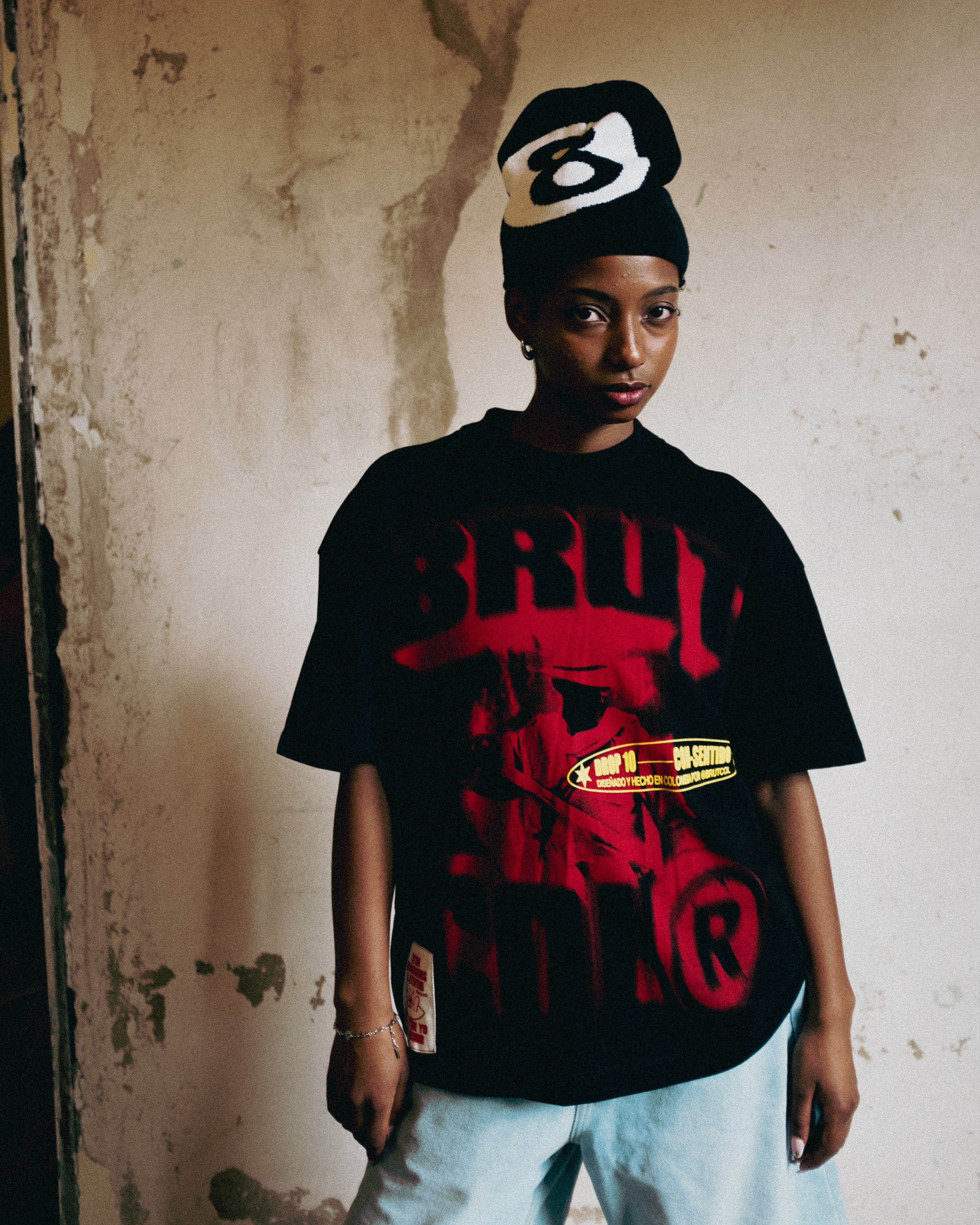 Camiseta Oversize Cropped Brutcol® “Conserva tu Esencia” – Edición Limitada Drop 10