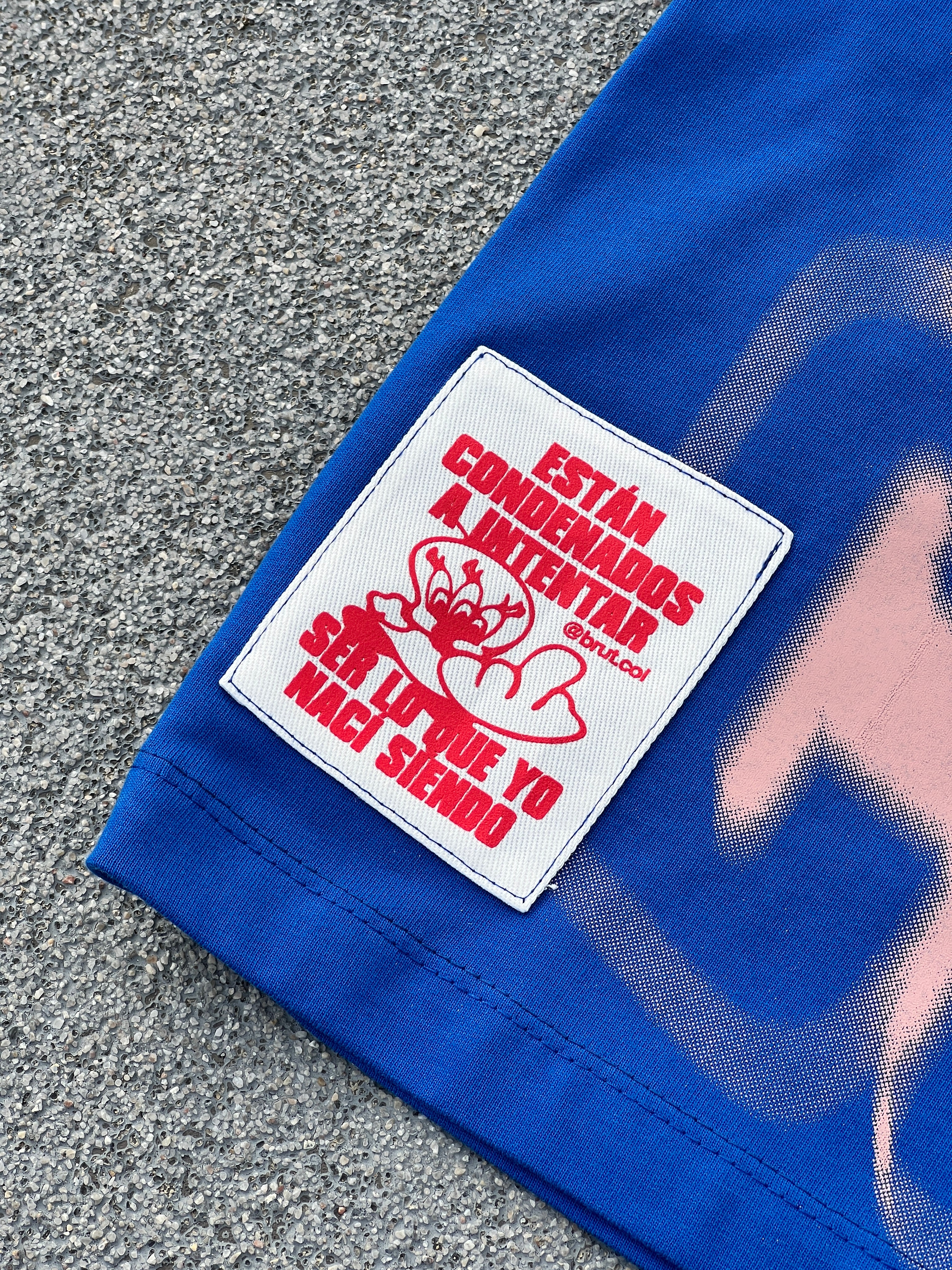 Camiseta Oversize Cropped Brutcol® “Conserva tu Esencia” Azul – Edición Limitada Drop 10